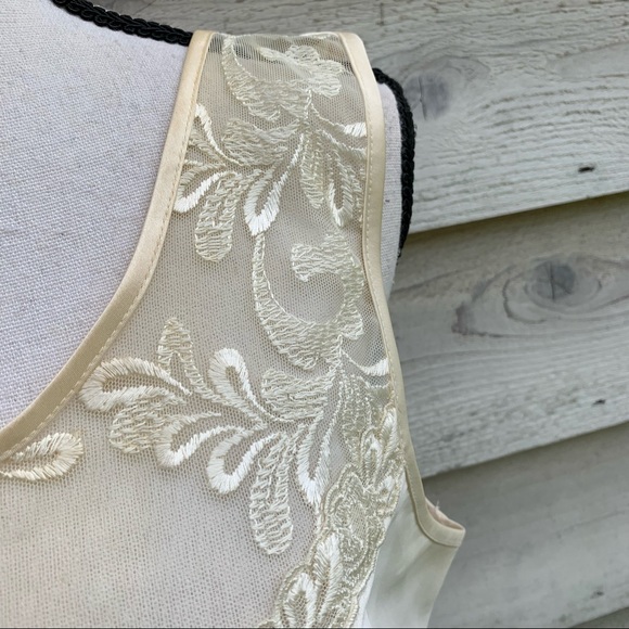 Vintage 90s Ivory White Mesh Floral Lace Crochet Scoop Neck Sleeveless Tank Top - Picture 7 of 16